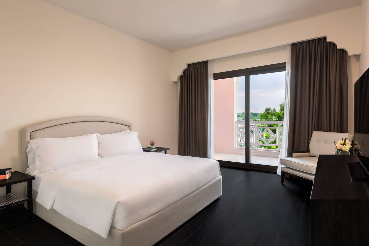 Oaks-Ibn-Battuta-Gate-Dubai-Room-23