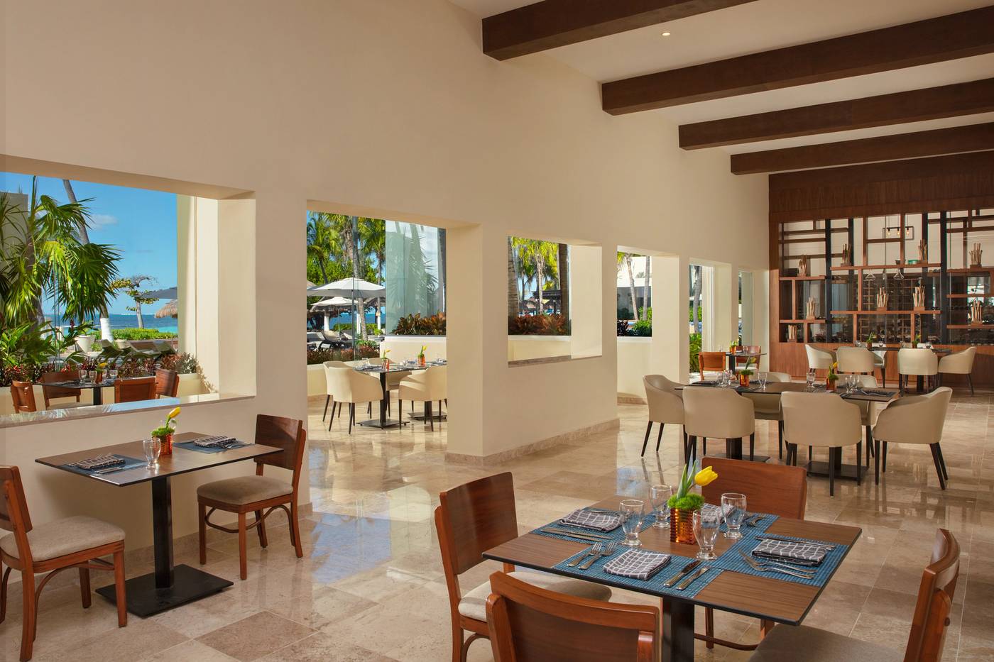 Dreams-Sands-Cancun-Resort---Spa-Restaurant-40