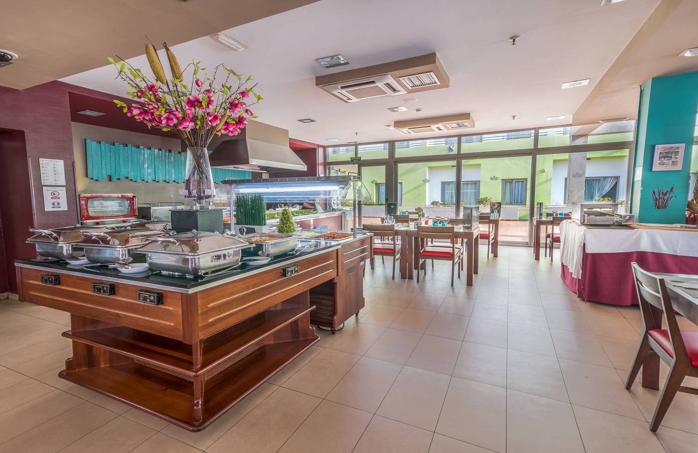 Hotel-LIVVO-Corralejo-Beach-Restaurant-55