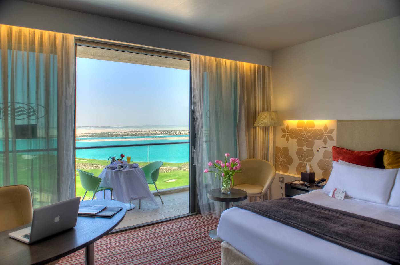 Crowne-Plaza-Hotel-Abu-Dhabi-Yas-Island-Room-43
