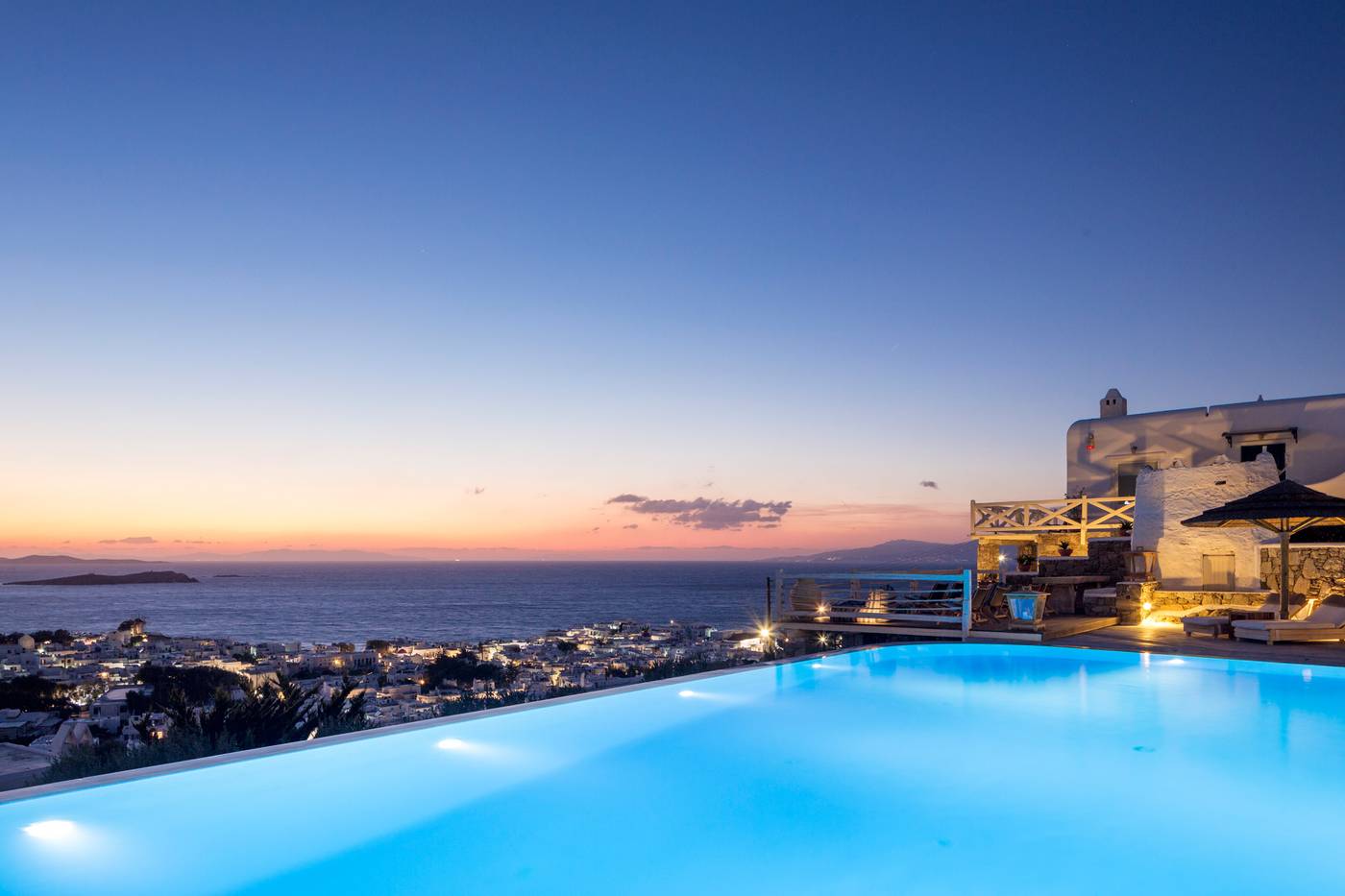 Vencia-Boutique-Hotel-Pool-1