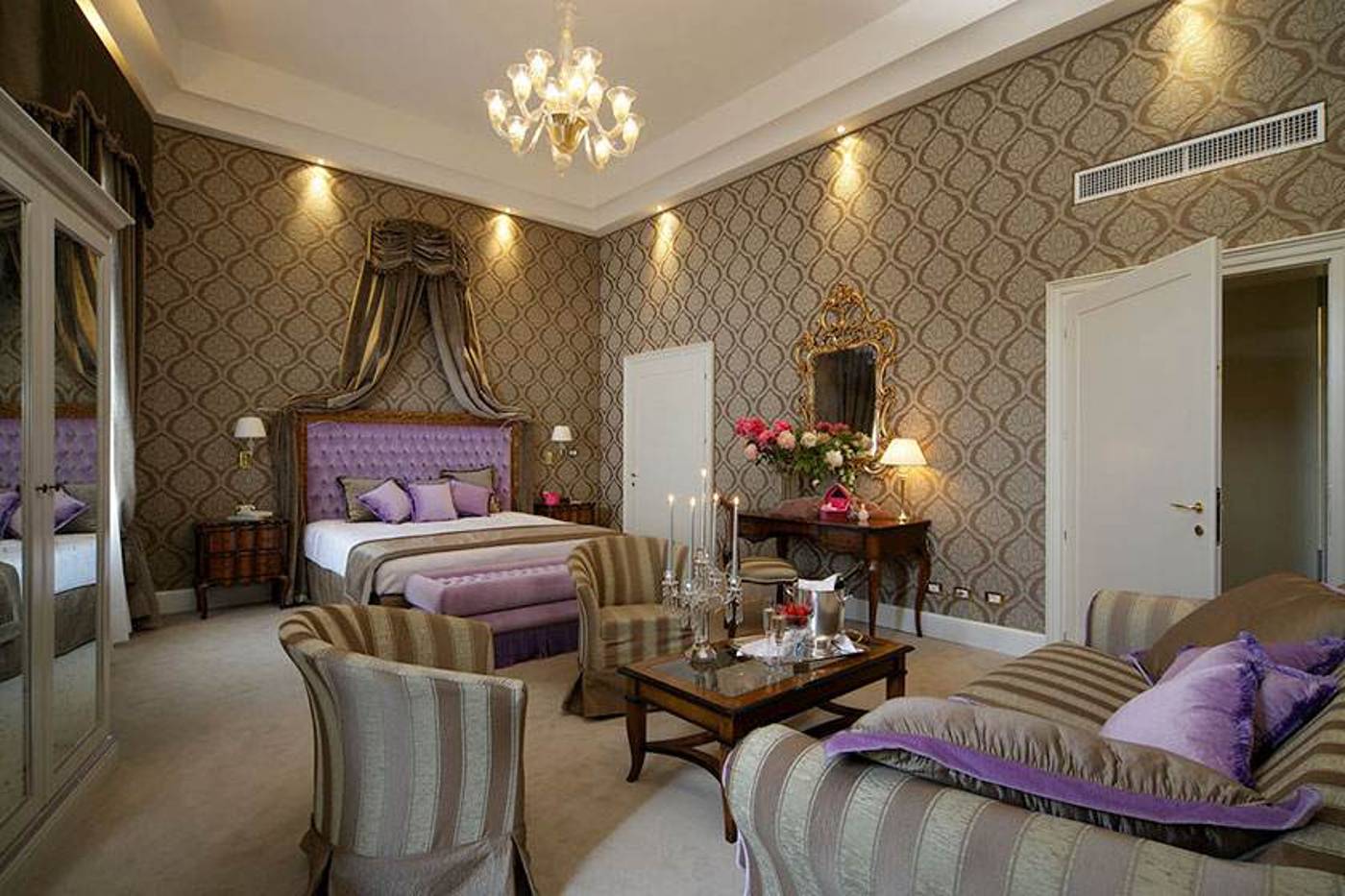 Ca--dei-Conti-Room-20