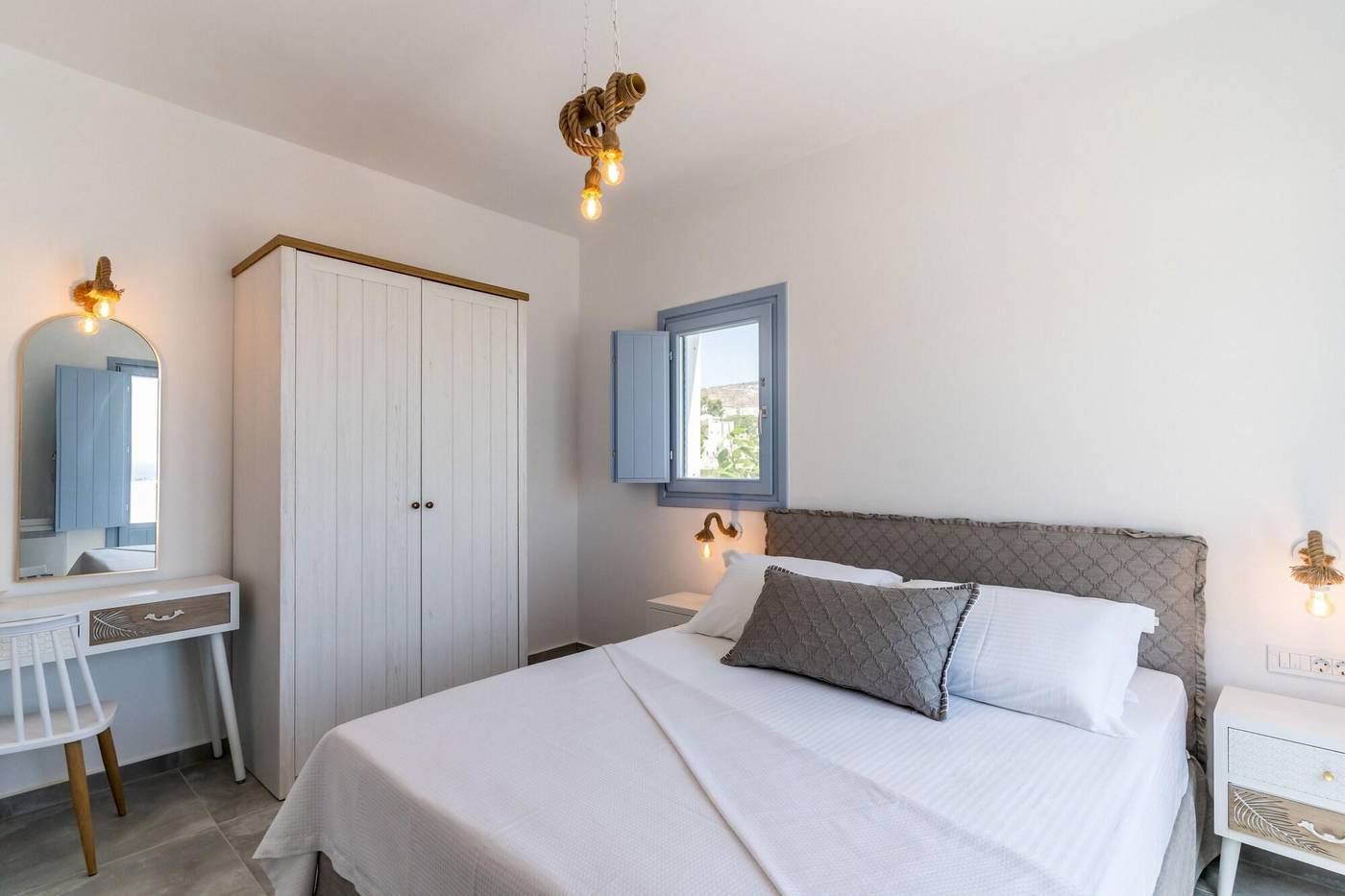 Santorossa-Luxury-Villas-Room-22