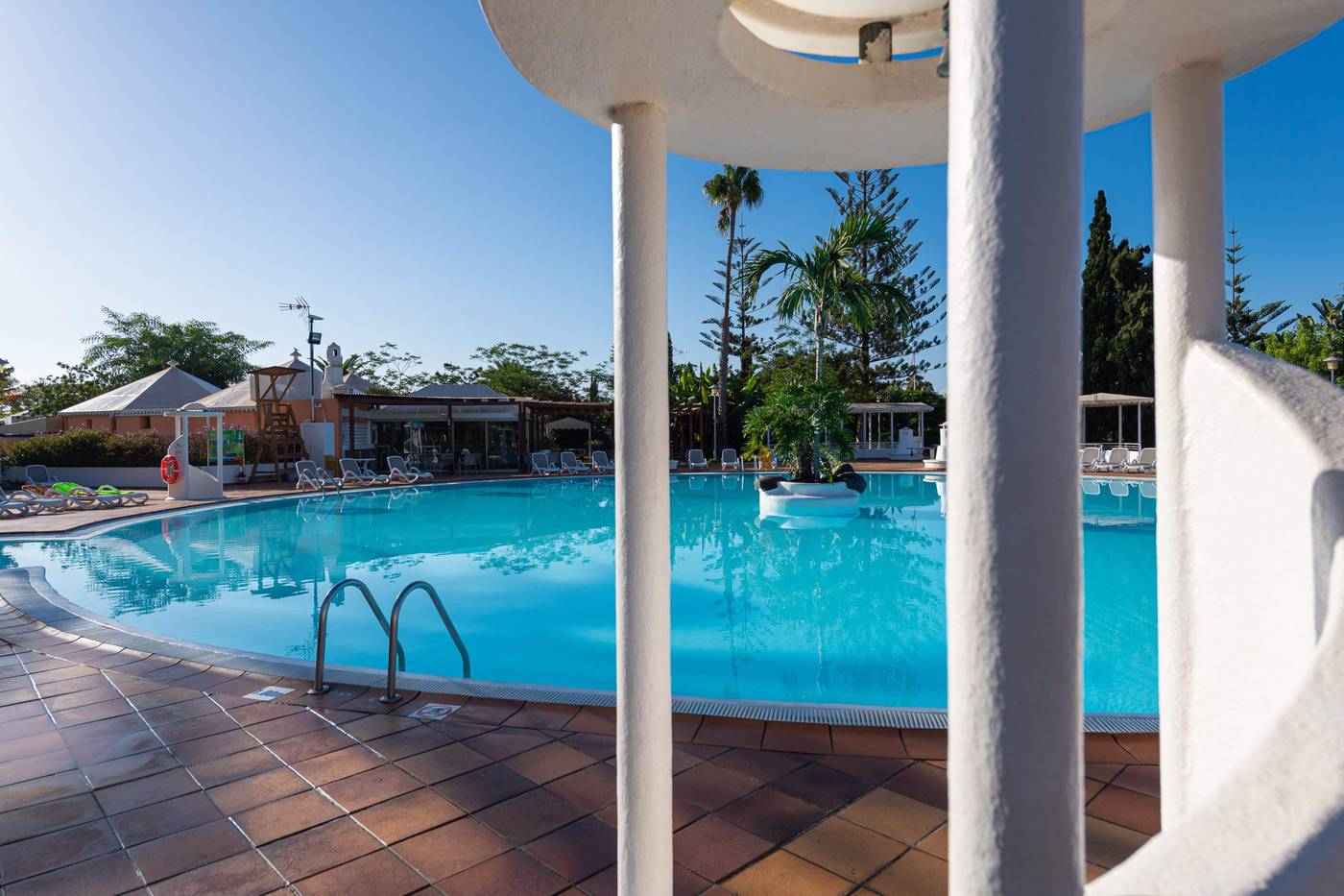 Cordial-Sandy-Golf-Pool-7