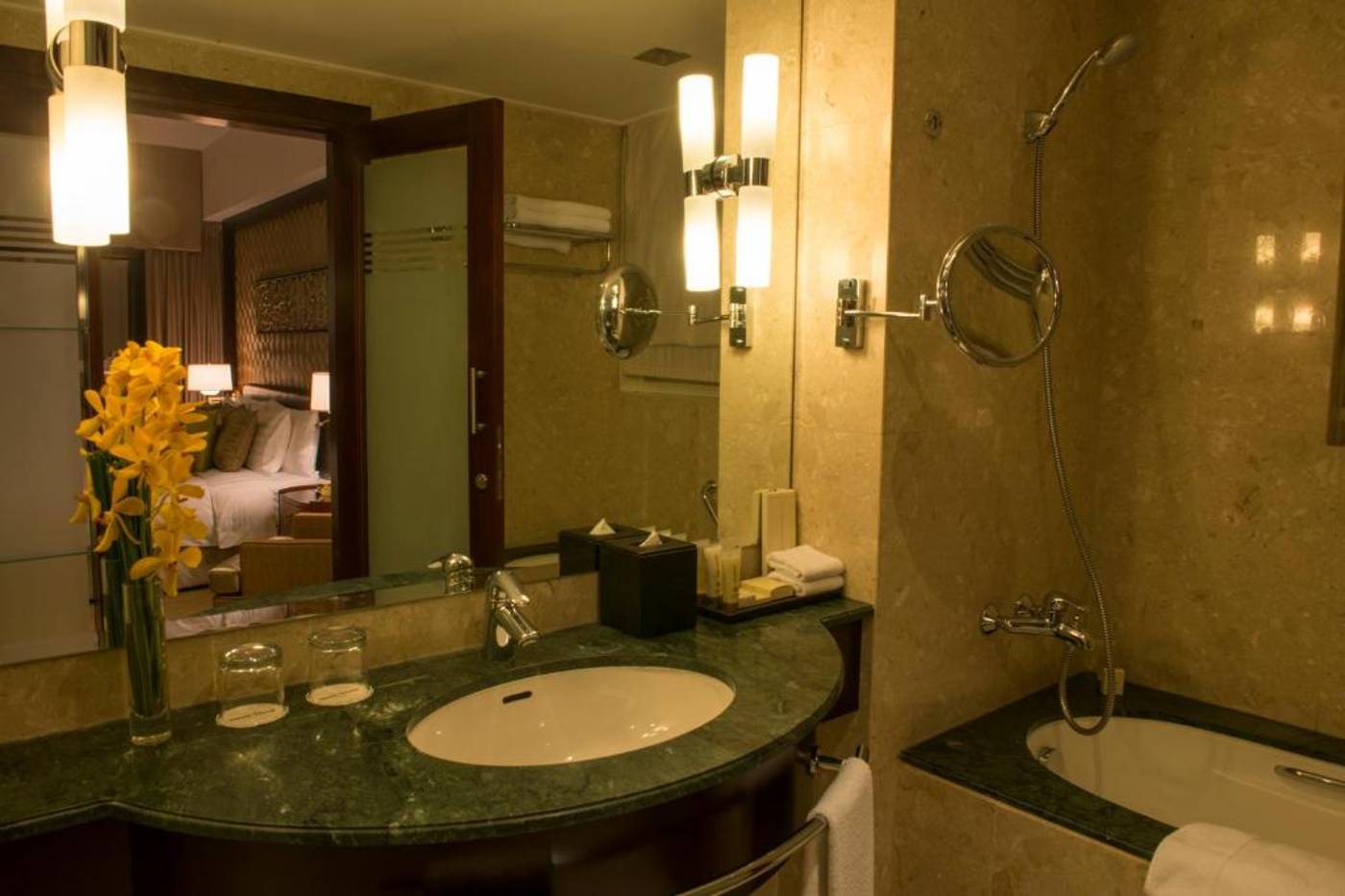 Dusit-Thani-Dubai-Room-17