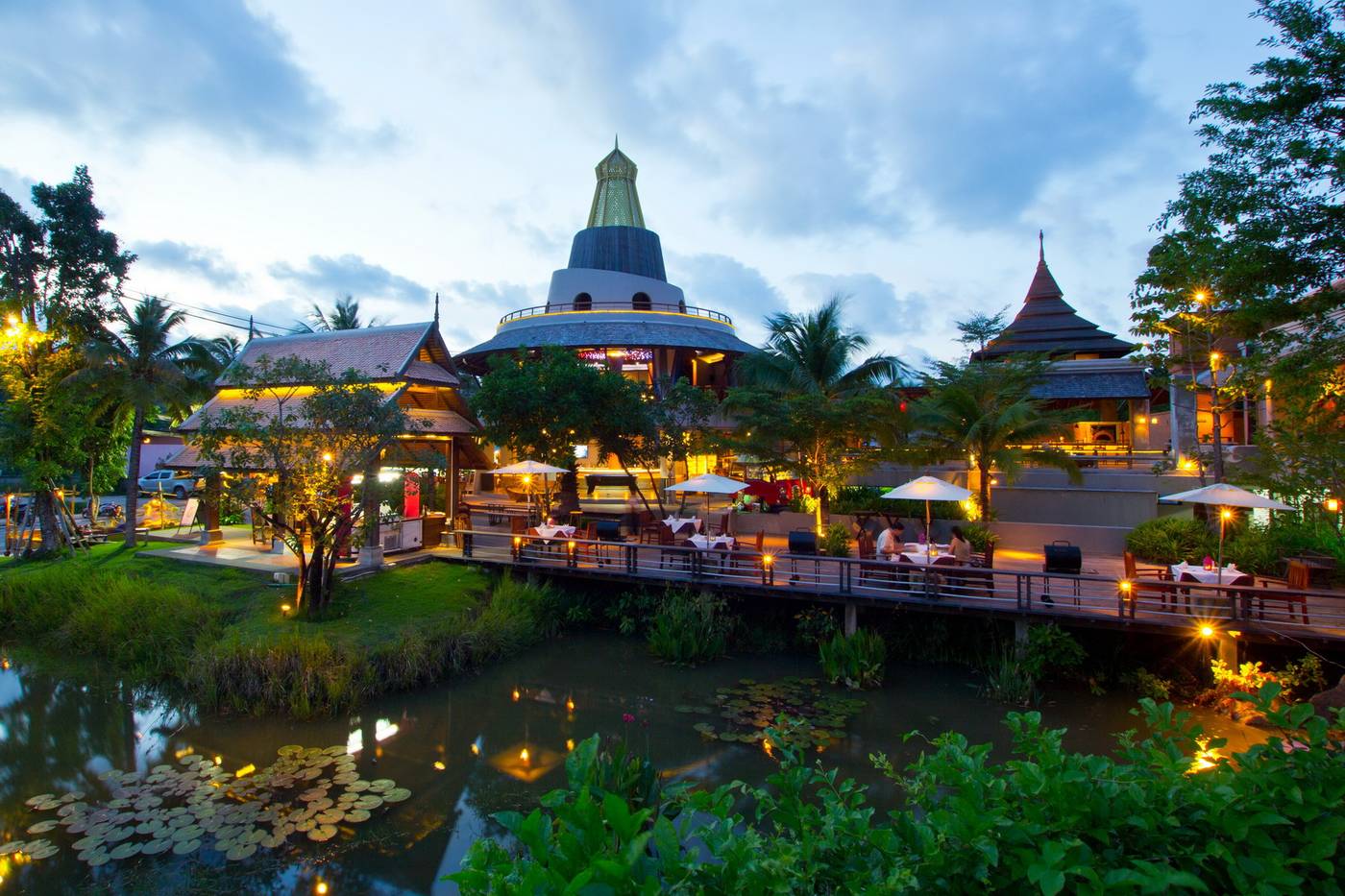 Royal-Muang-Samui-Villas-Restaurant-10