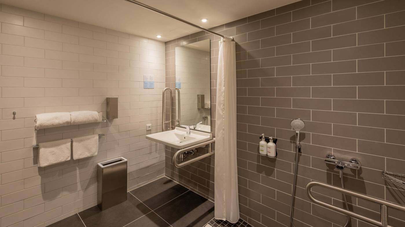 Holiday-Inn-Express-and-Suites-Potsdam-Room-41