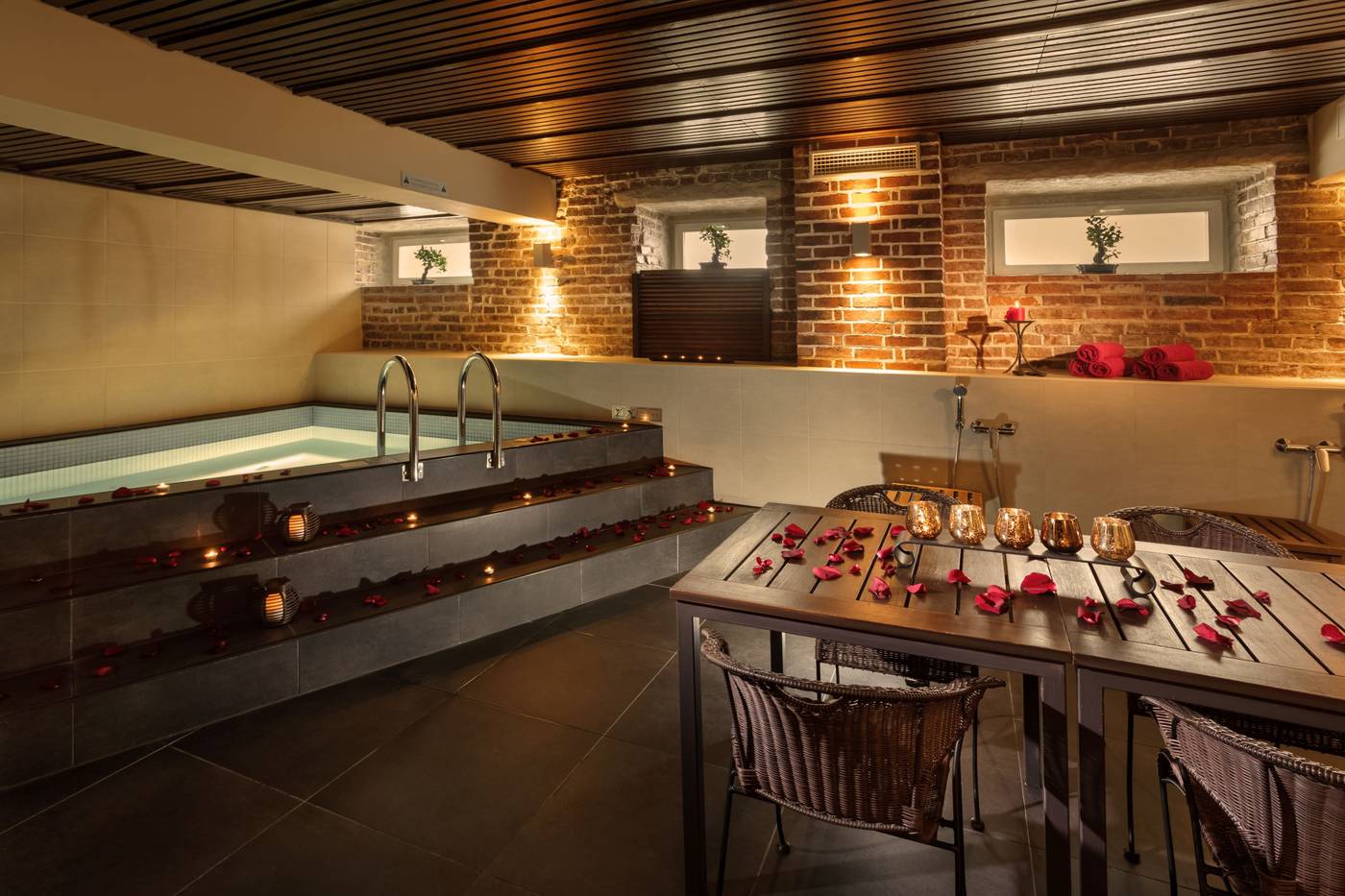 Kreutzwald-Hotel-Tallinn-Sports-and-Entertainment-33