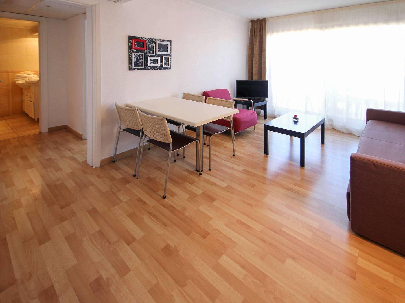 Adagio-Nice-Room-21