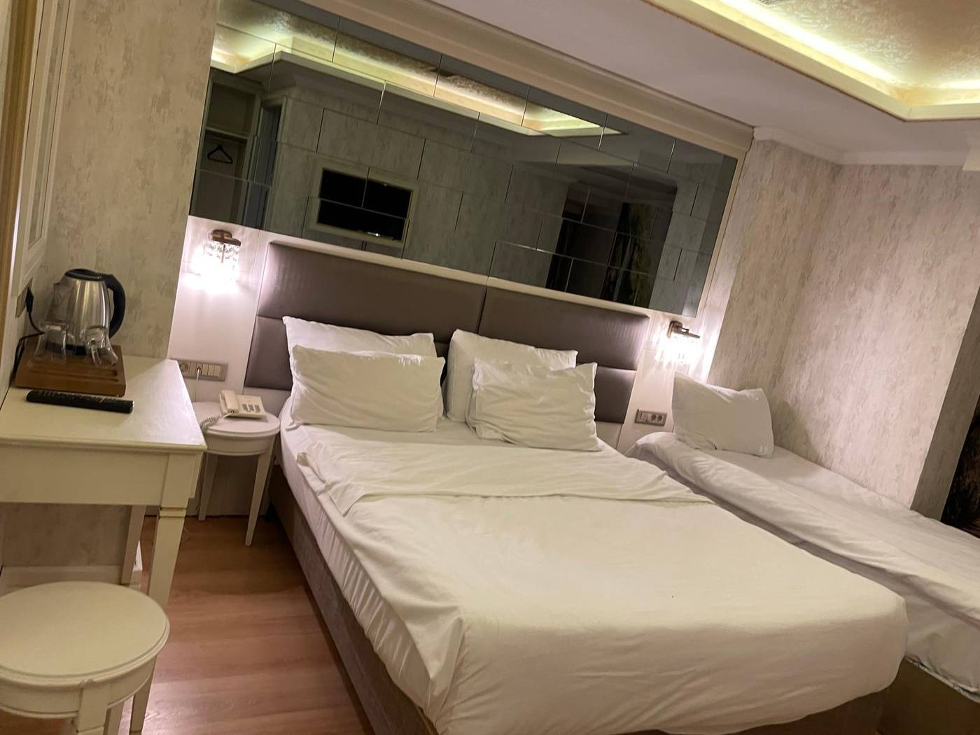 Grand-Naki-Hotel-Room-38