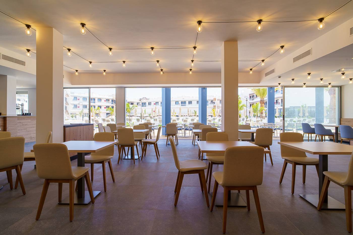 Hotel-Cordial-Marina-Blanca-Restaurant-22