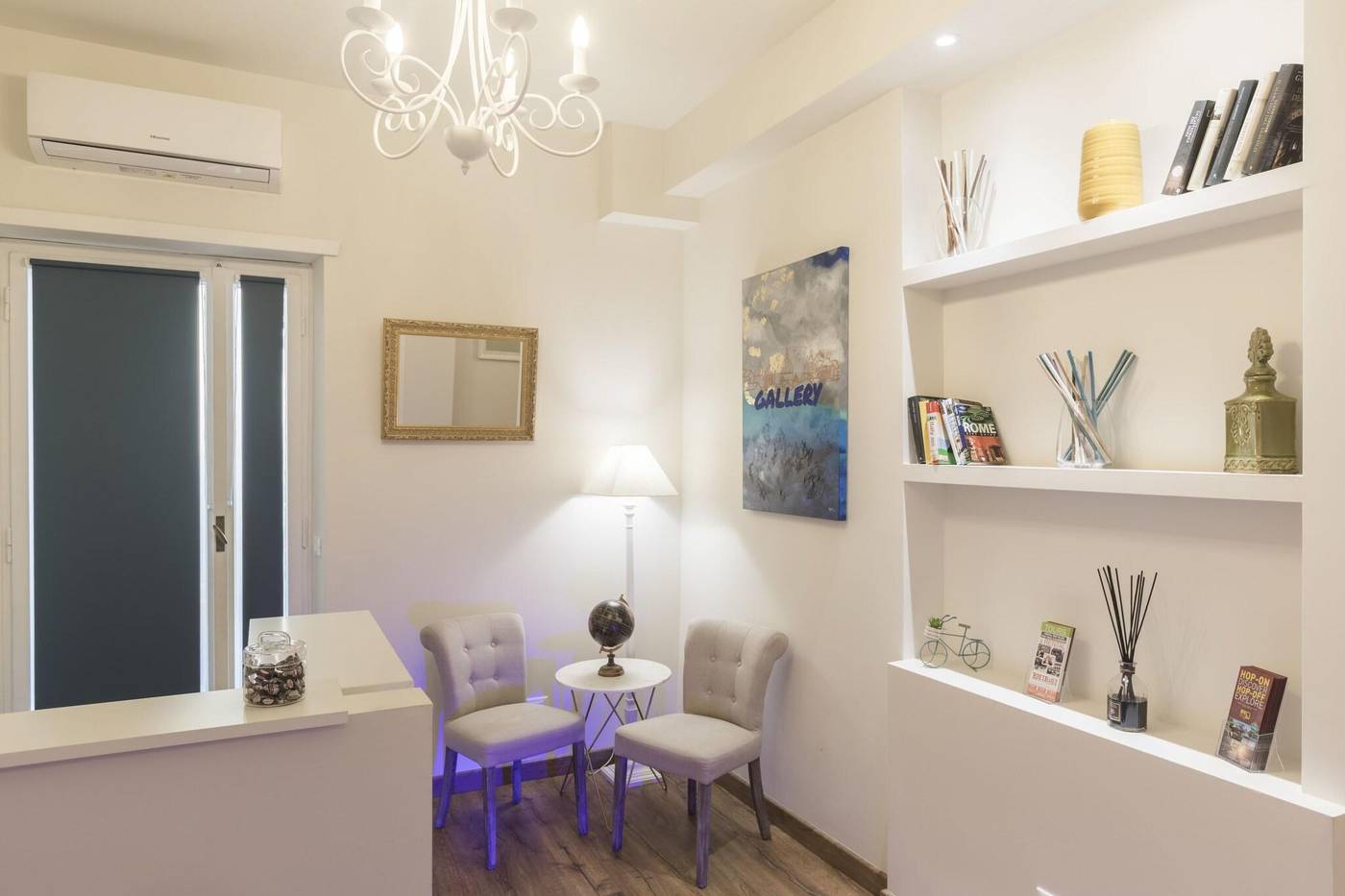 Trastevere-Gallery-Suites-Lobby-4