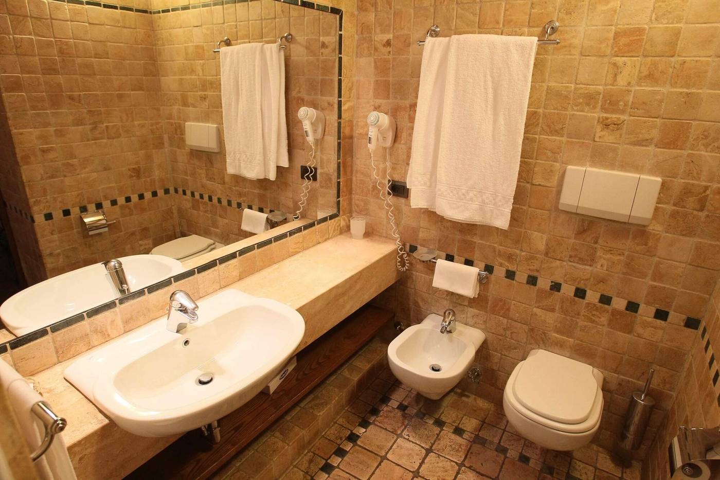 Palazzo-Squarcialupi-Room-19