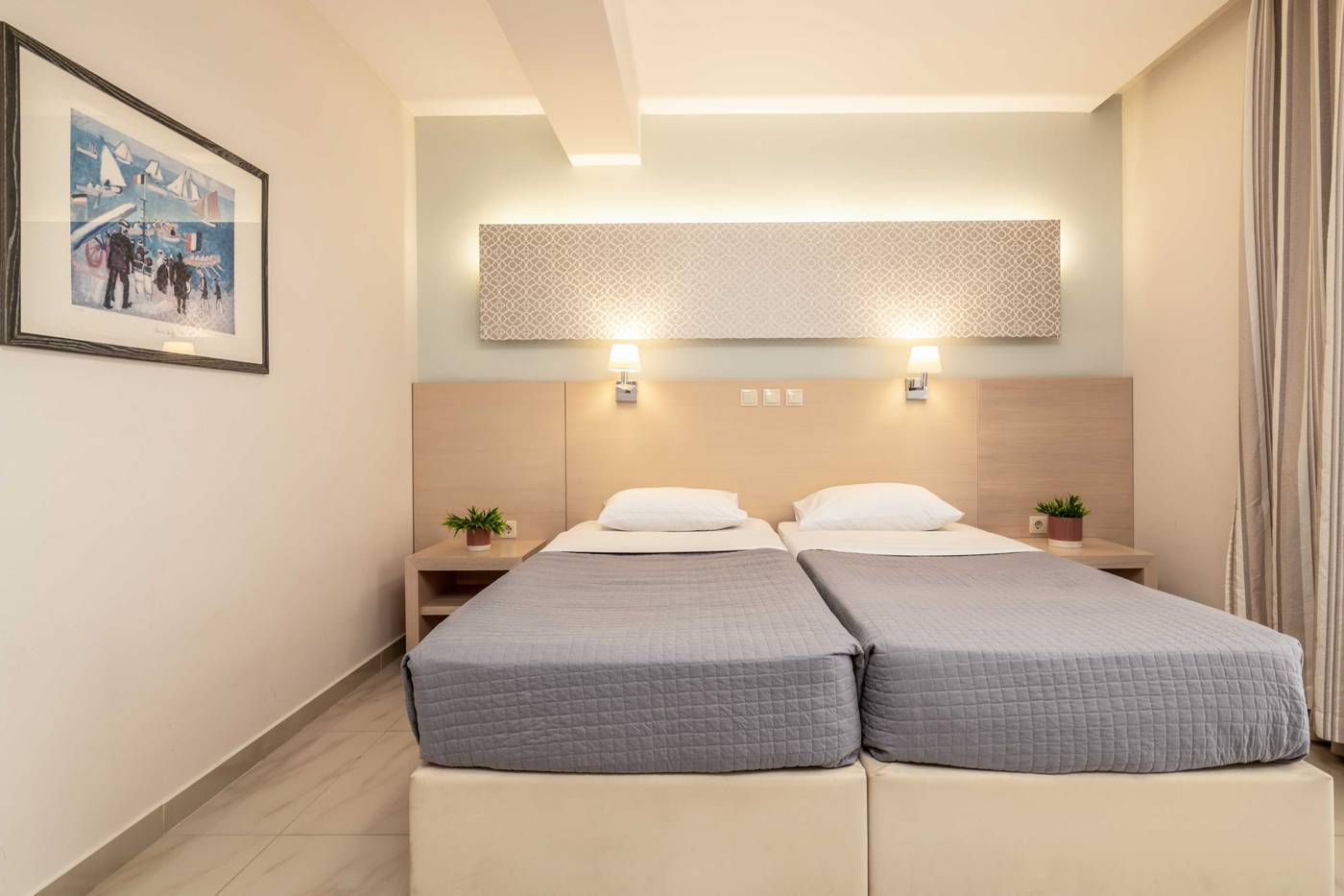 Karras-Hotel-Room-30