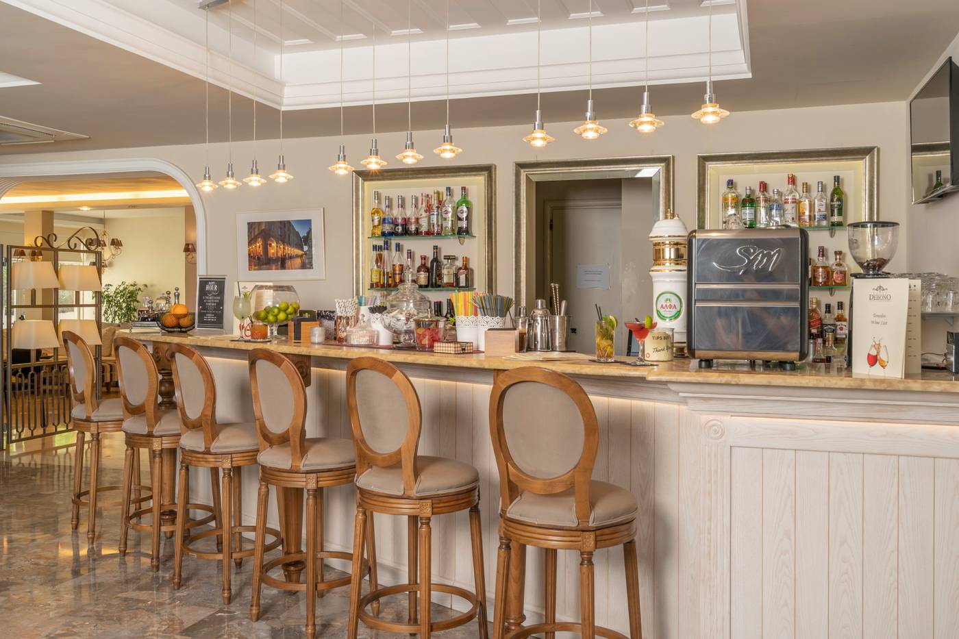 Debono-Hotel-Bar-53