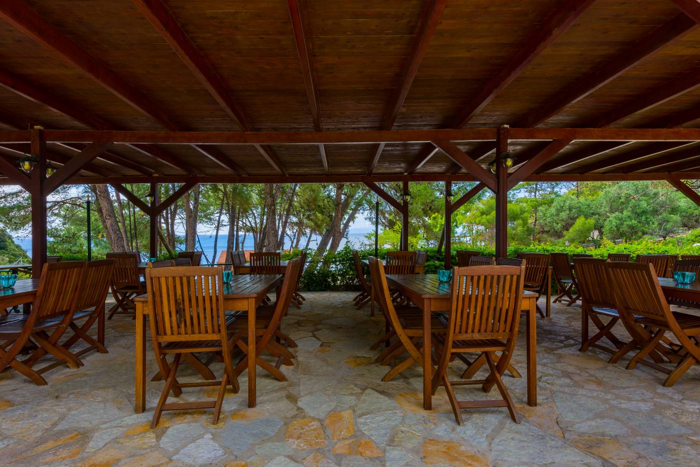 Panas-Hotel-Terrace-11