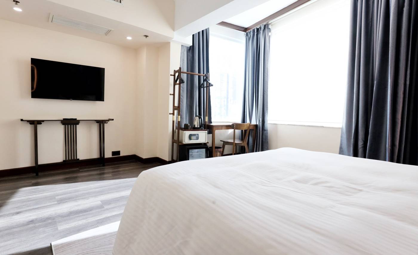 The-Imperial-Hong-Kong-Room-20