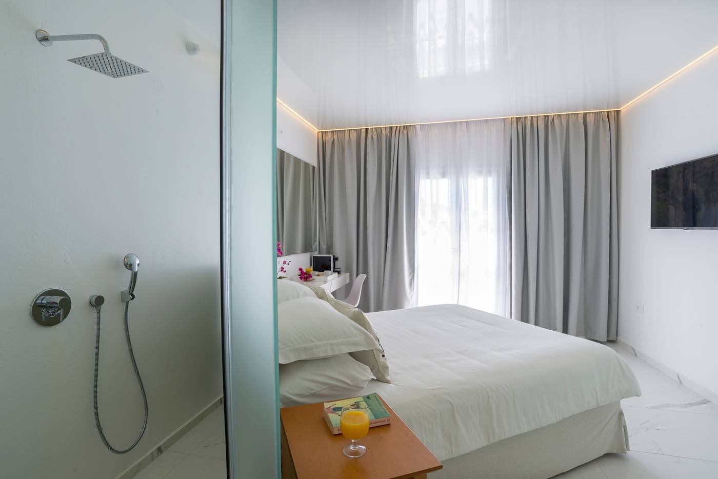 Dionysos-Luxury-Hotel-Mykonos-Room-17