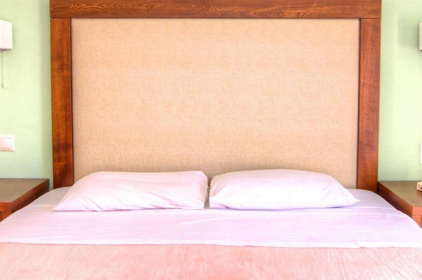 Xidas-Garden-Room-26