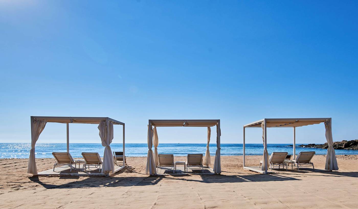 Conrad-Chia-Laguna-Sardinia-Beach-73