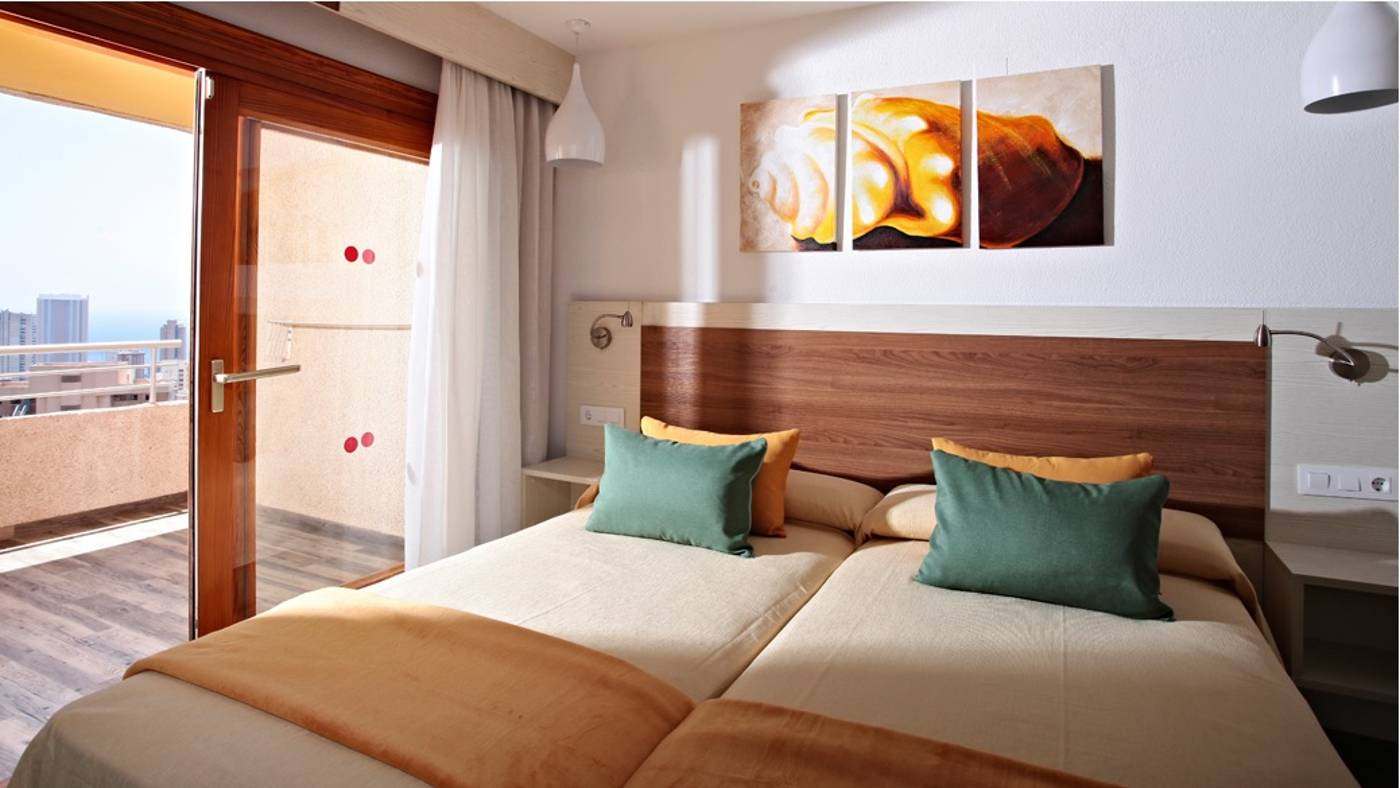 Sandos-Benidorm-Suites-Room-17