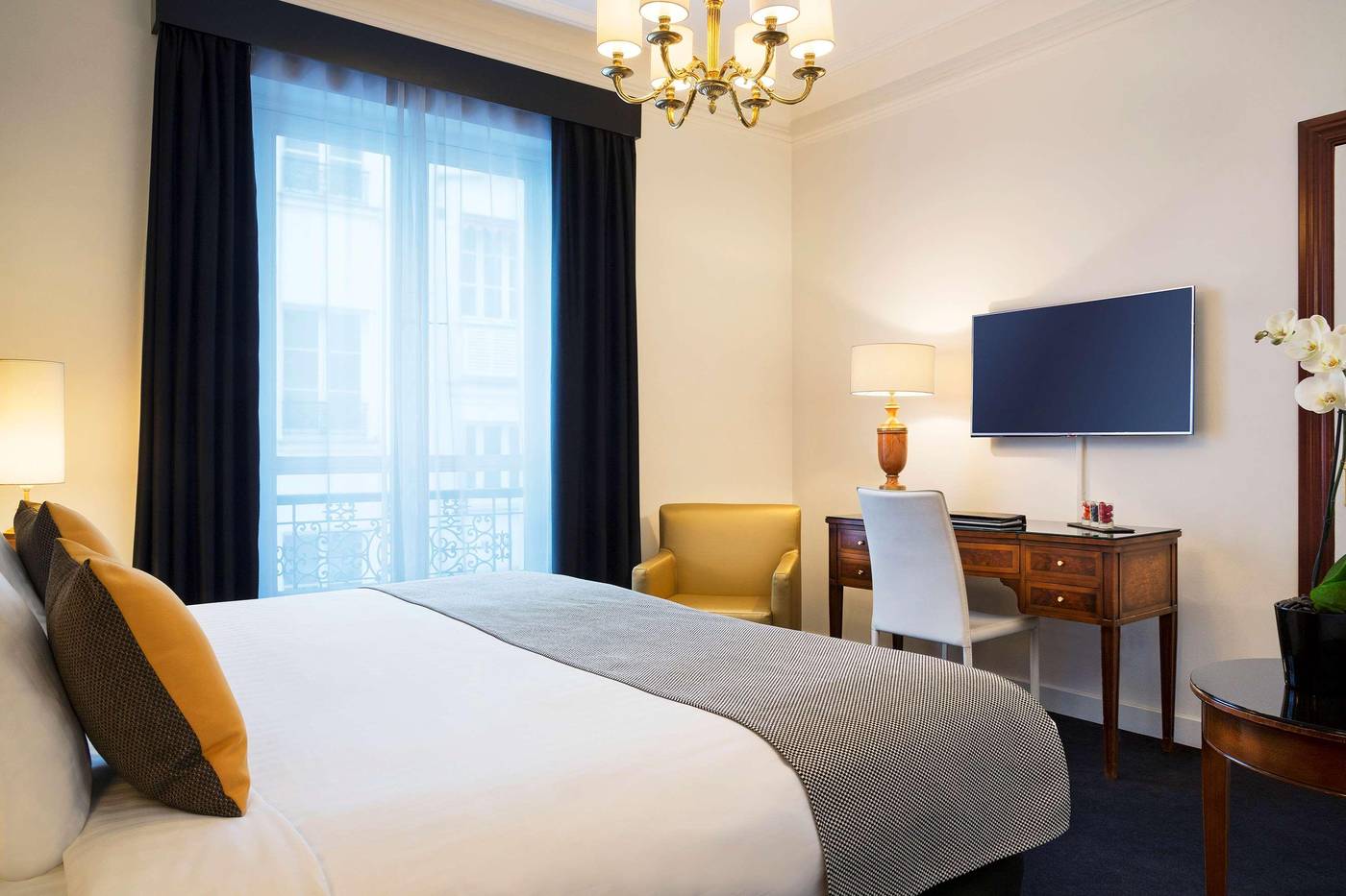 Melia-Paris-Champs-Elys----es-Room-19