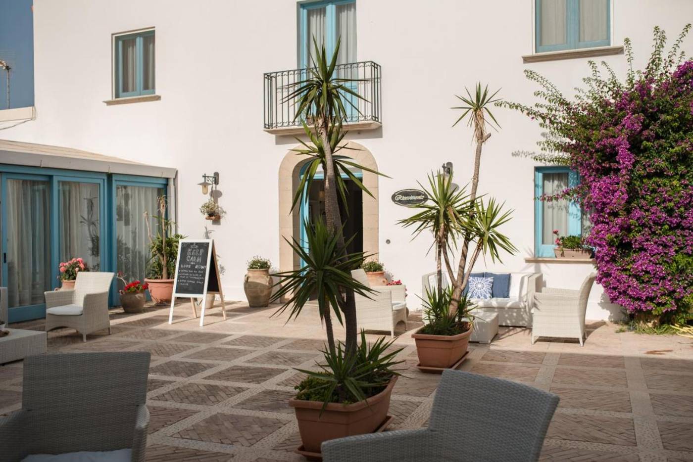 Relais-Antiche-Saline-Lobby-2