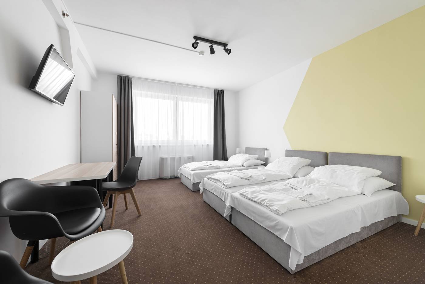 Hotel-Chesscom-Room-6