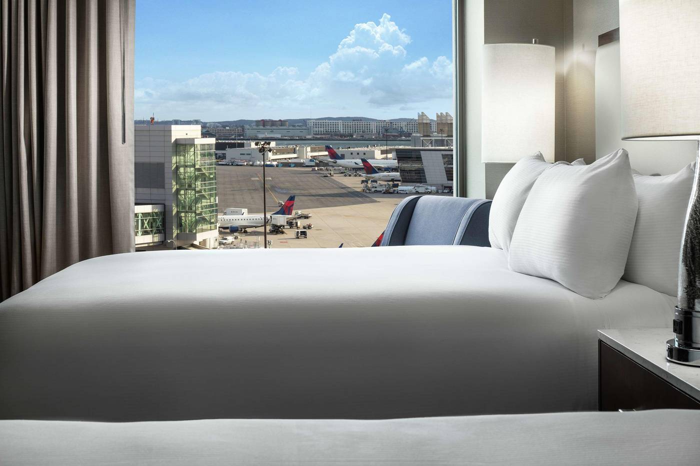 Hilton-Boston-Logan-Airport-Room-30