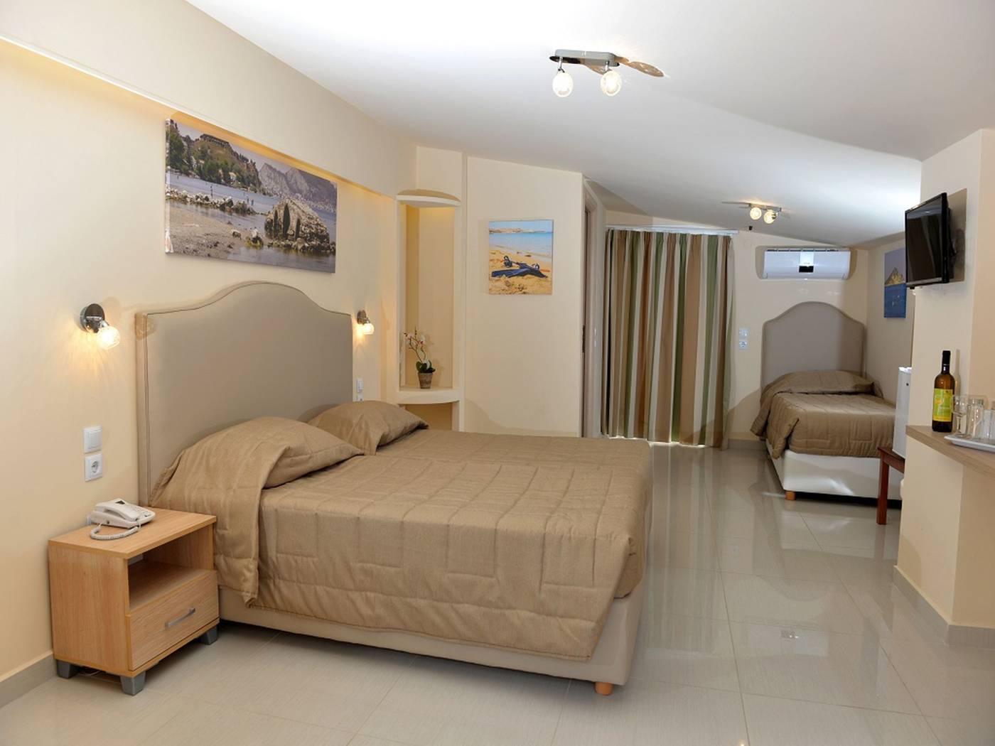 Planos Beach Aparthotel