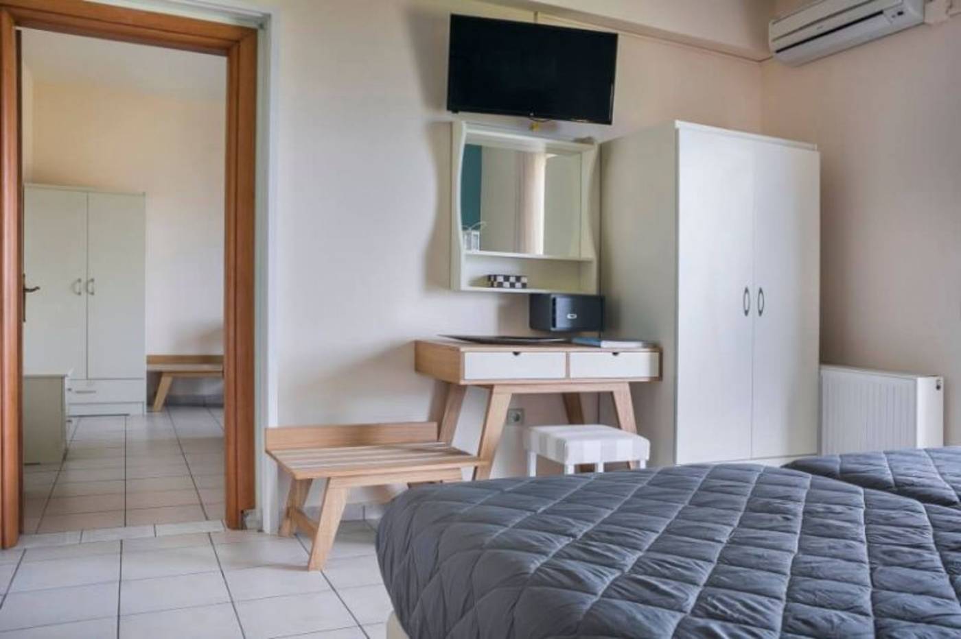 Panorama-Fanari-Studios---Apartments-Room-37