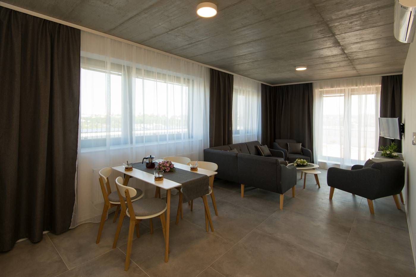 Residence-Trafick-Room-28