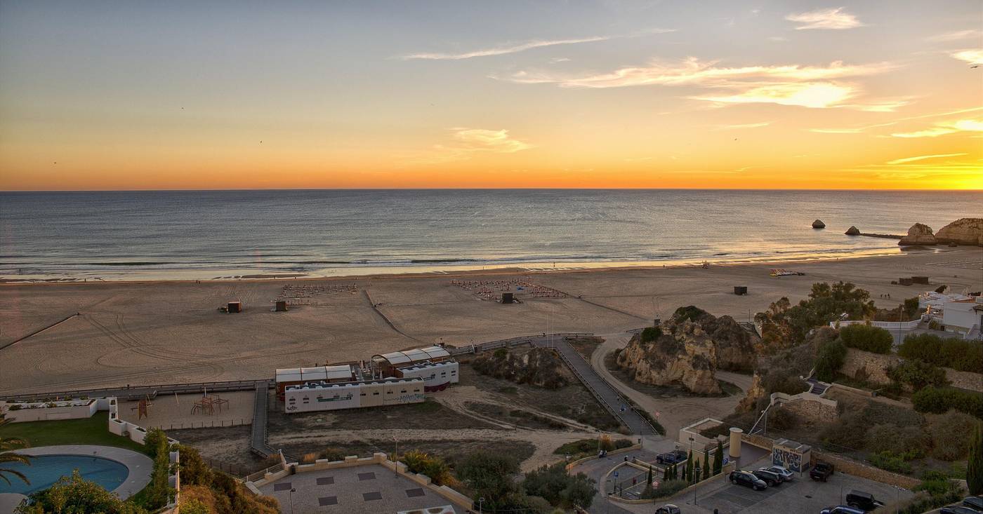 Jupiter-Algarve-Hotel---Beach---Spa-Room-61