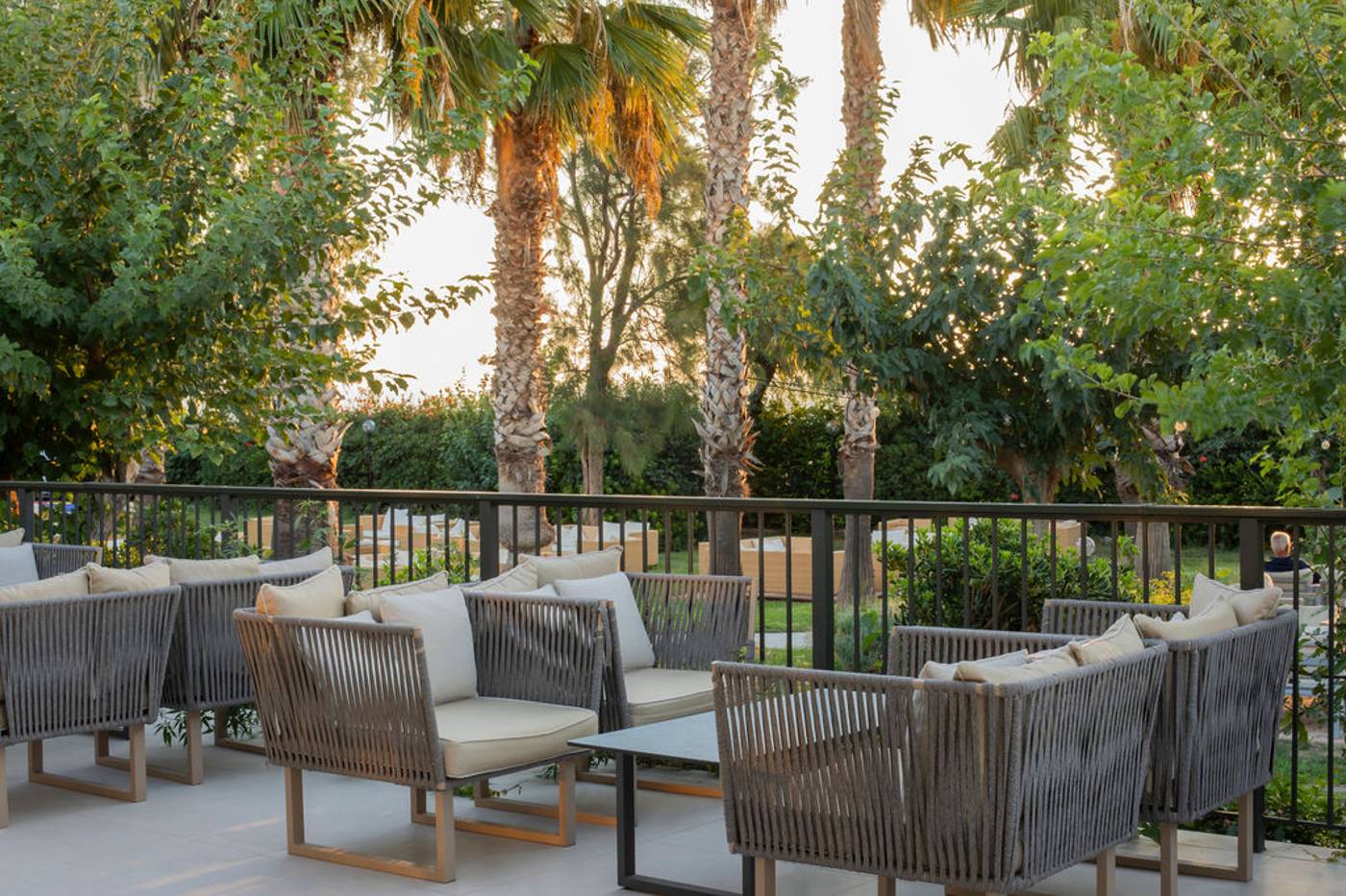 Golden-Coast-Hotel-and-Bungalows-Terrace-42