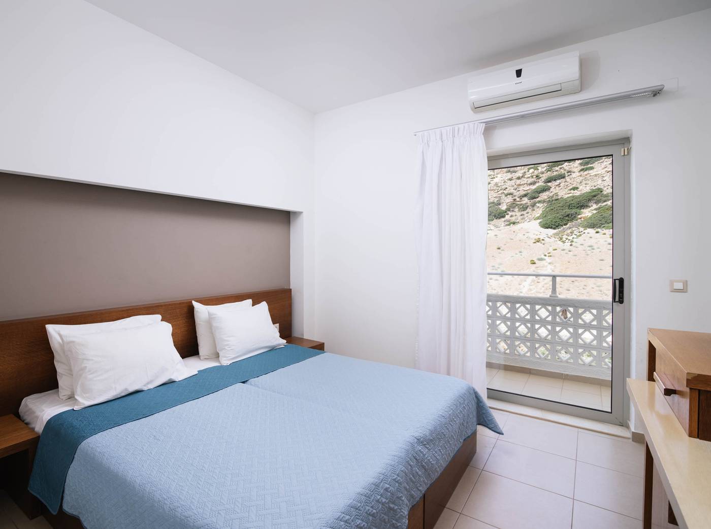 Matala-Bay-Room-21