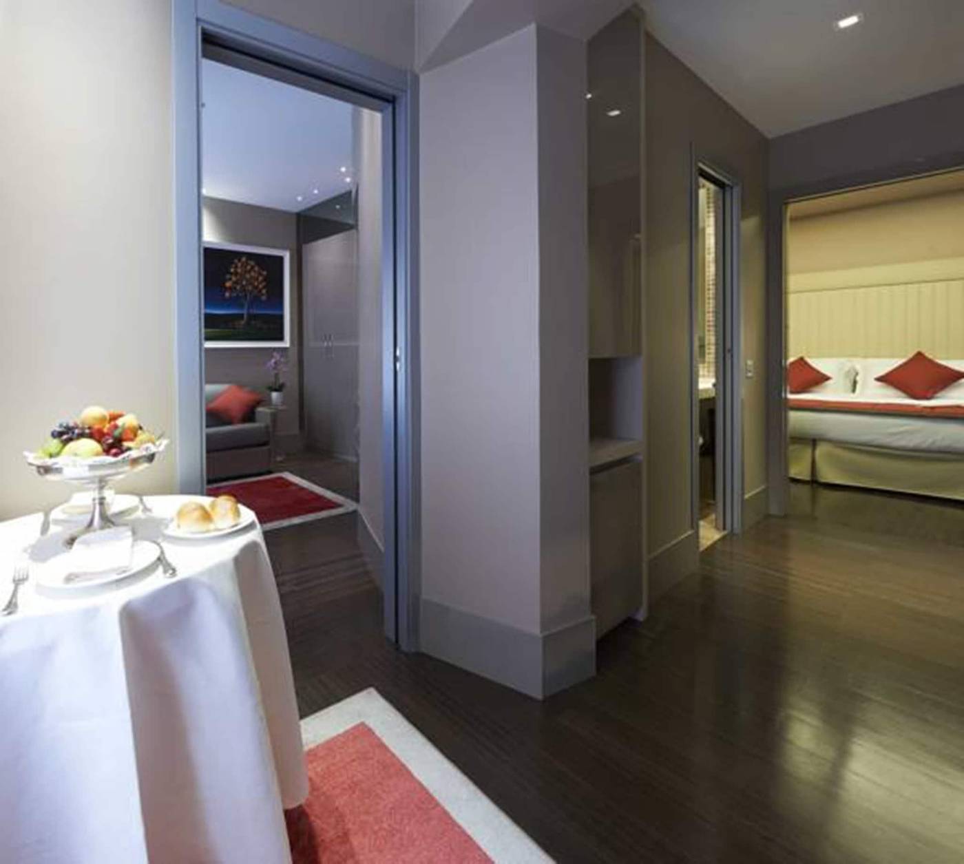 Harry-s-Bar-Trevi-Hotel---Restaurant-Room-46