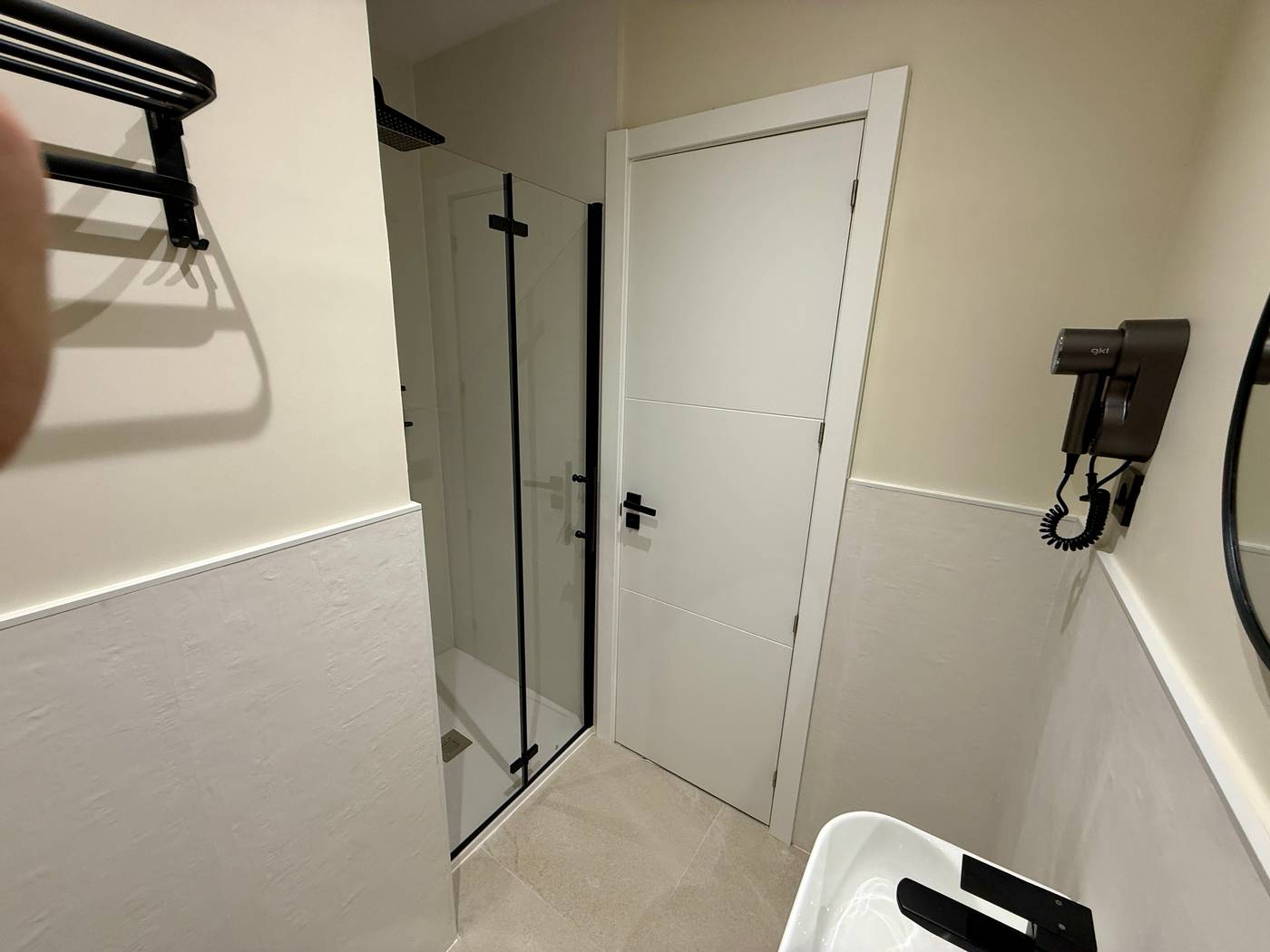 Mucho-Madrid-Room-56