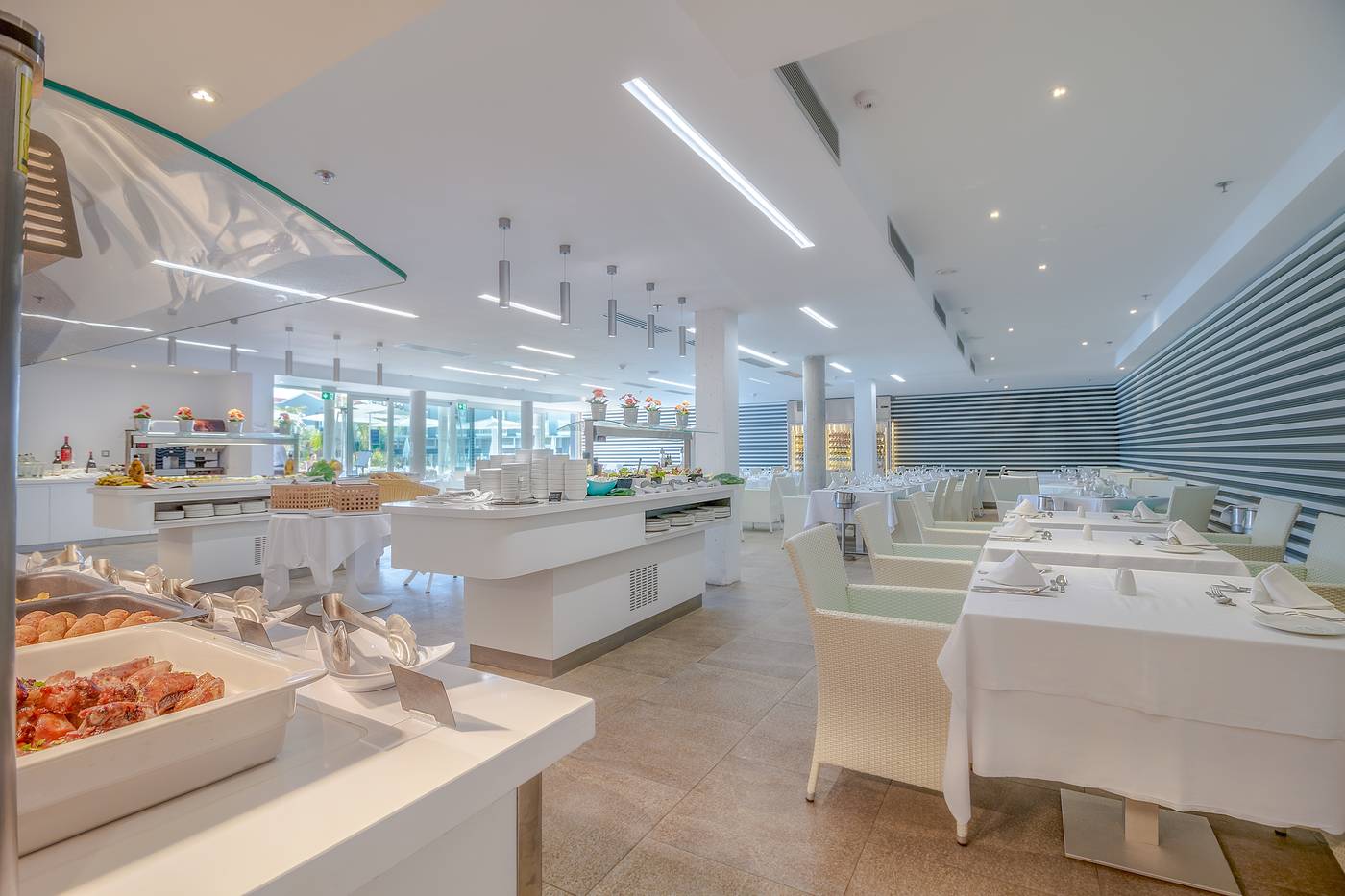 Hotel-LIVVO-Los-Calderones-Restaurant-16