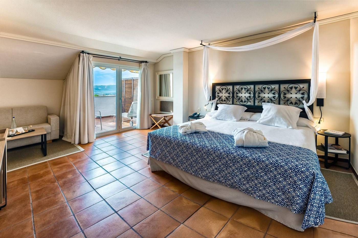 Parador-de-Malaga--Gibralfaro-Room-24