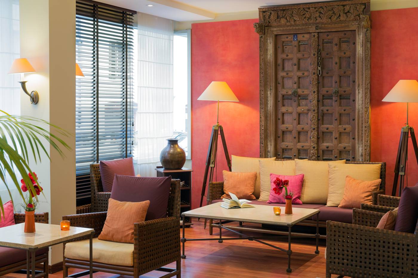 Kipling-Manotel-Lobby-10