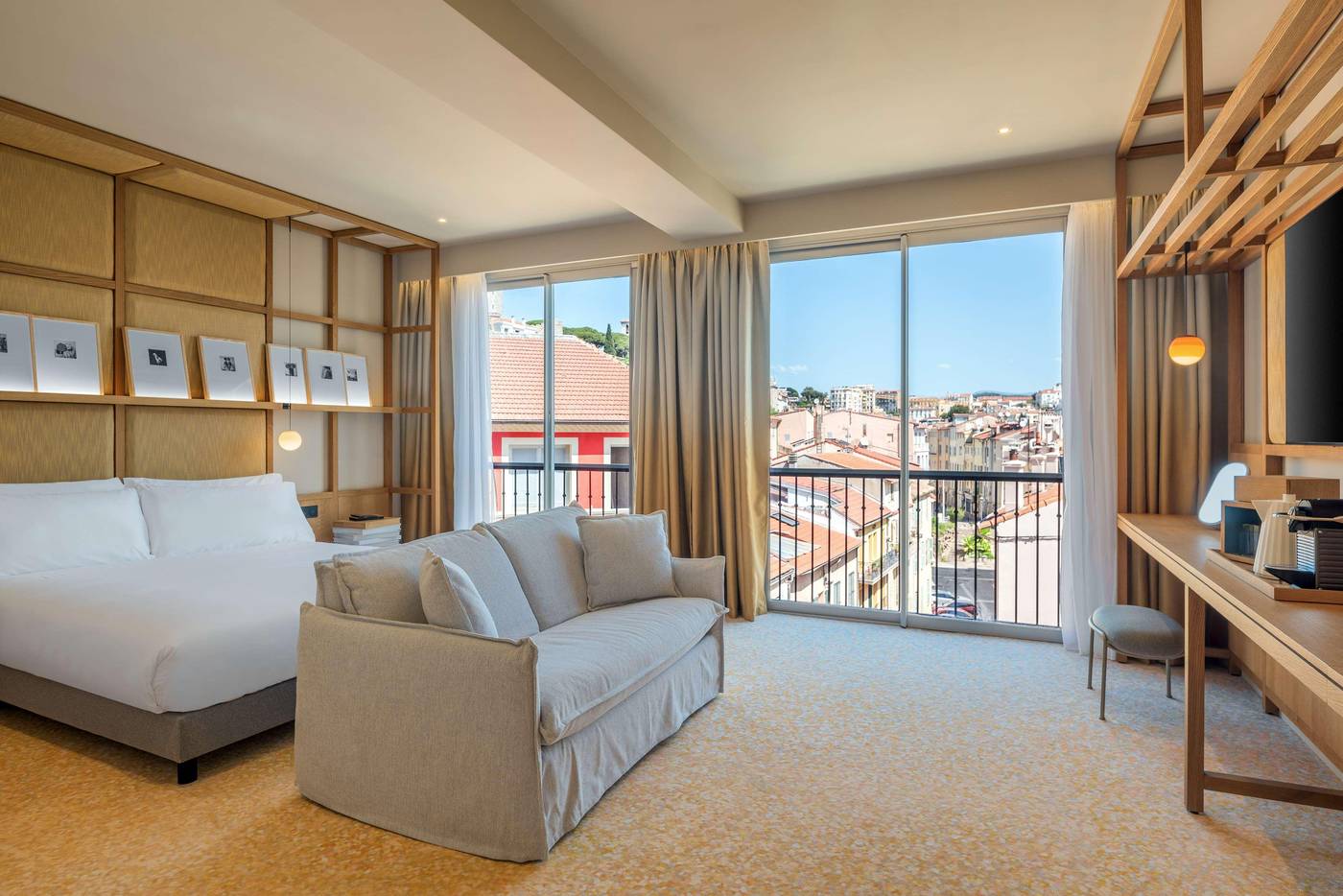 Canopy-by-Hilton-Cannes-Room-33