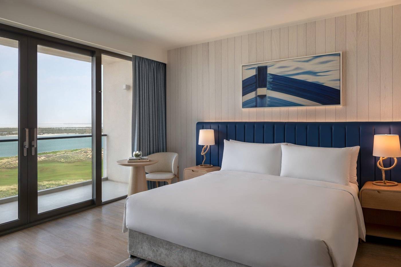 Crowne-Plaza-Hotel-Abu-Dhabi-Yas-Island-Room-25