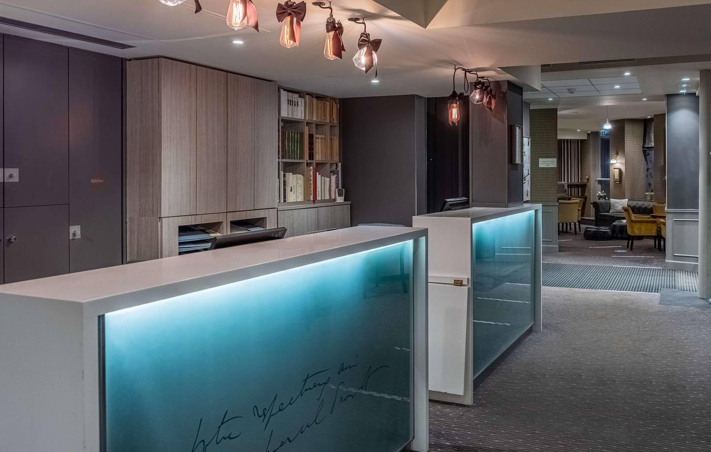 Hotel-Litteraire-Le-Swann--BW-Premier-Collection-Lobby-1