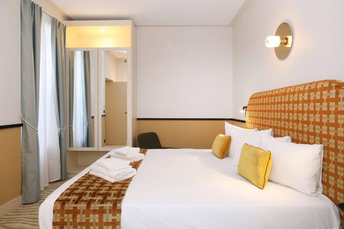 The-Five-Hotel-Paris-Quartier-Latin-Room-17