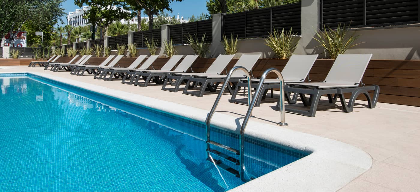 California-Apartments-III-Y-IV-Pool-4