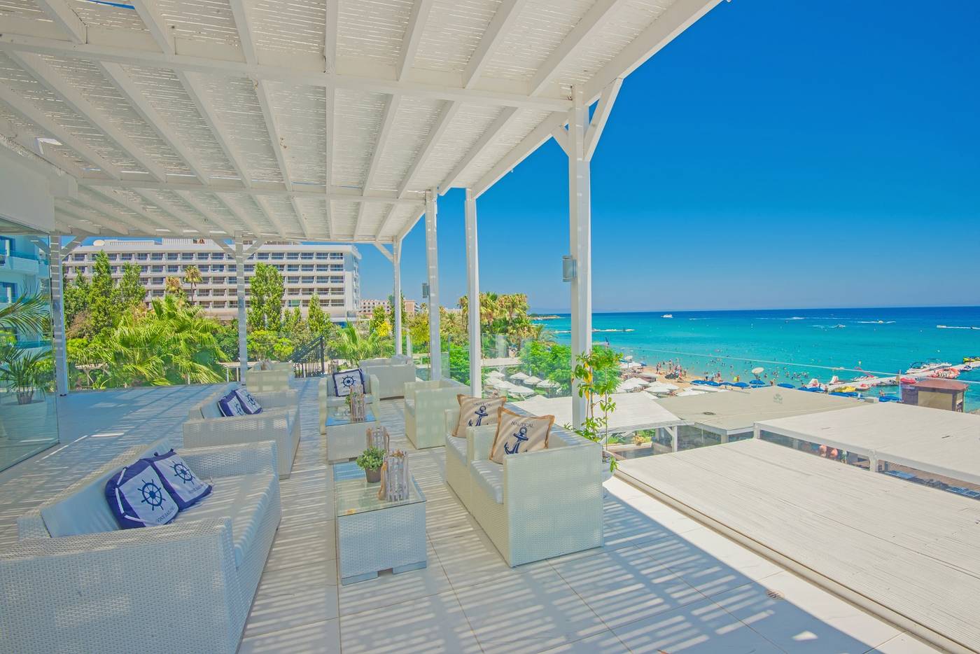 Silver-Sands-Beach-Hotel-Terrace-45