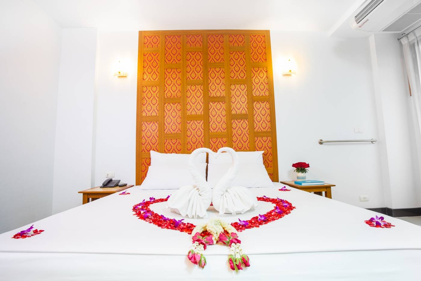 New-Siam-Palace-Ville-Hotel-Room-19