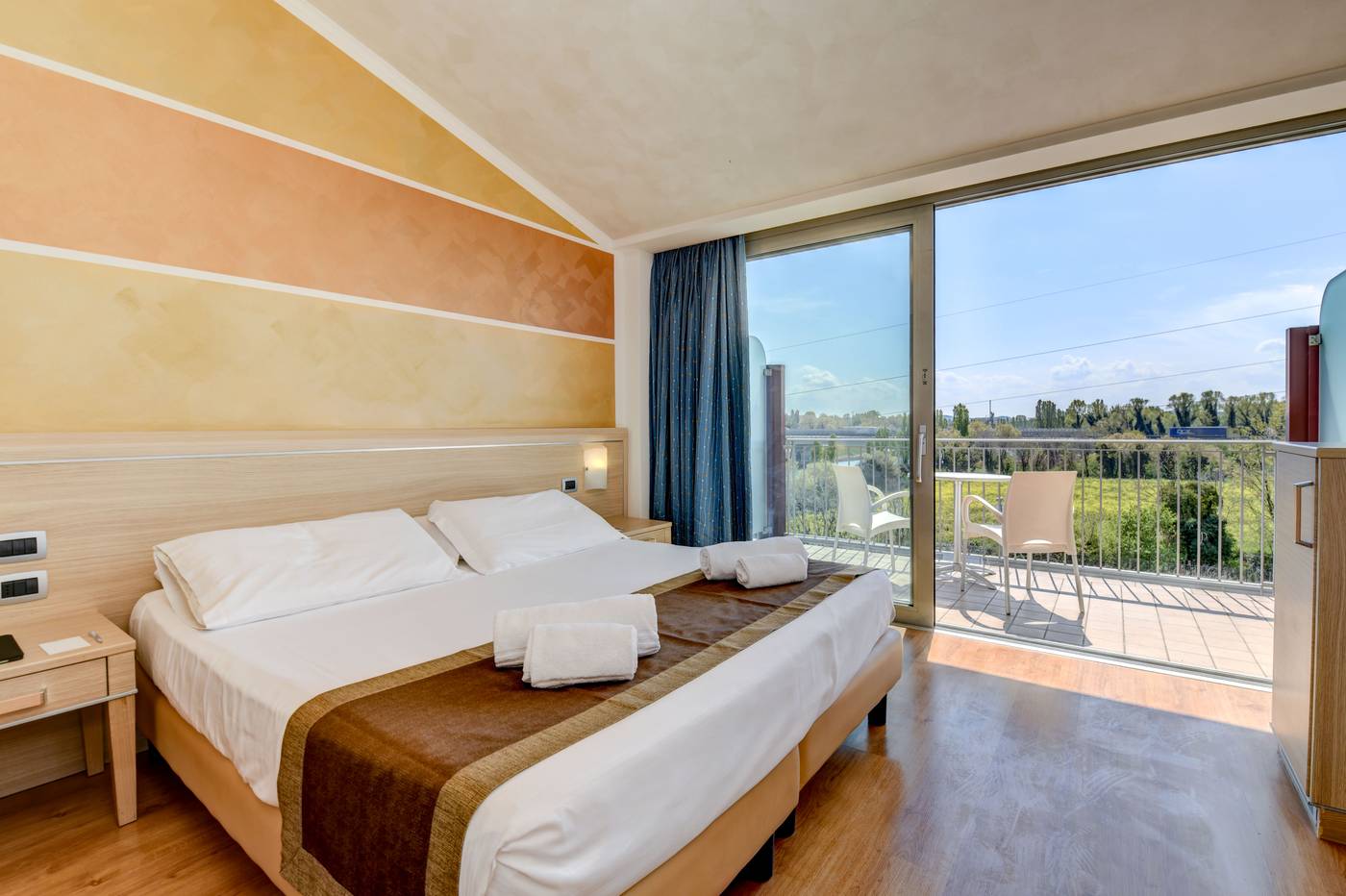 Hotel Rivus-Italy-PESCHIERA DEL GARDA-Room-3