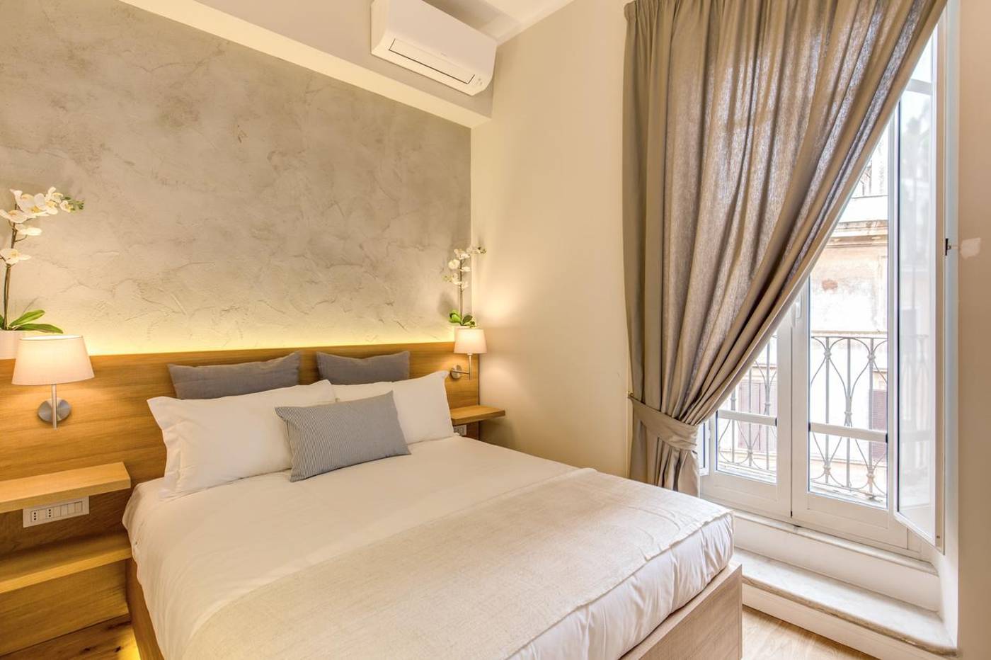 The-Spanish-Suite-Campo-De--Fiori-Room-8