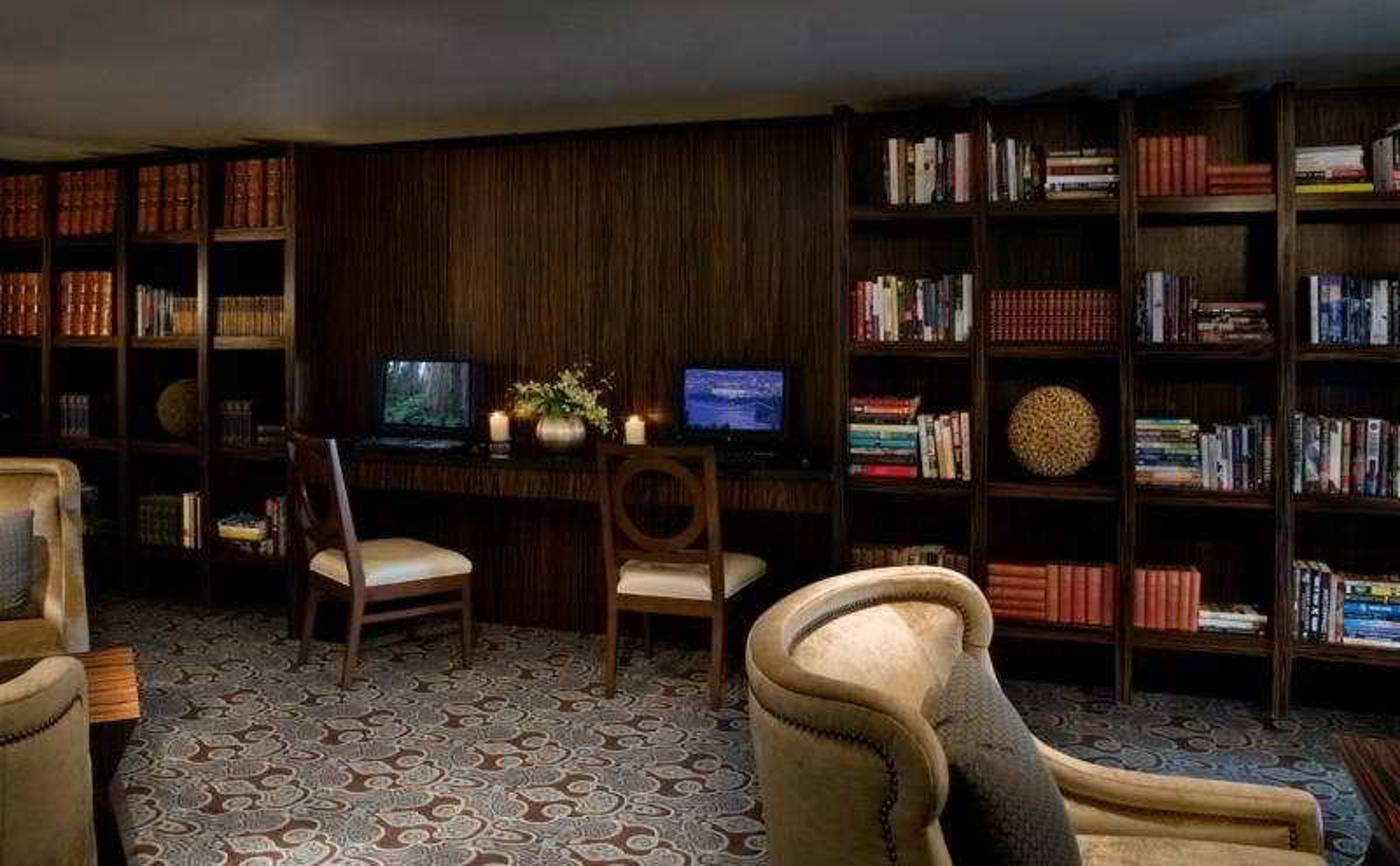 L'Hermitage Hotel-Canada-Vancouver-General view-1